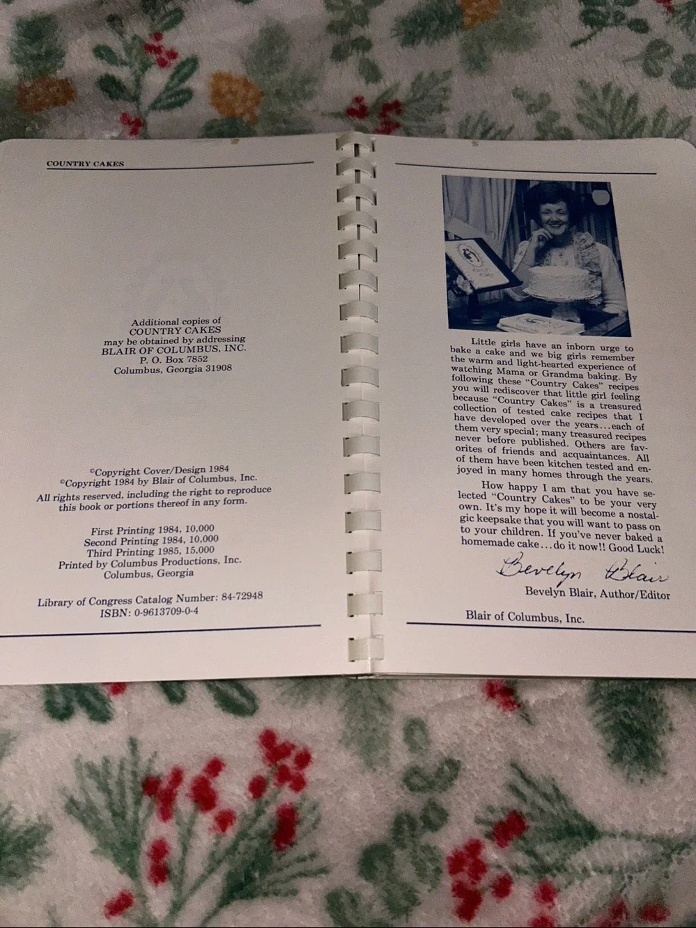 Vintage 1984- Country Cakes Cookbook - spiral bound